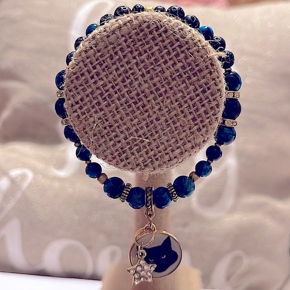 Cats Eye, Lava Stone, Amulet & Charm Bracelet - Picture 9 of 12